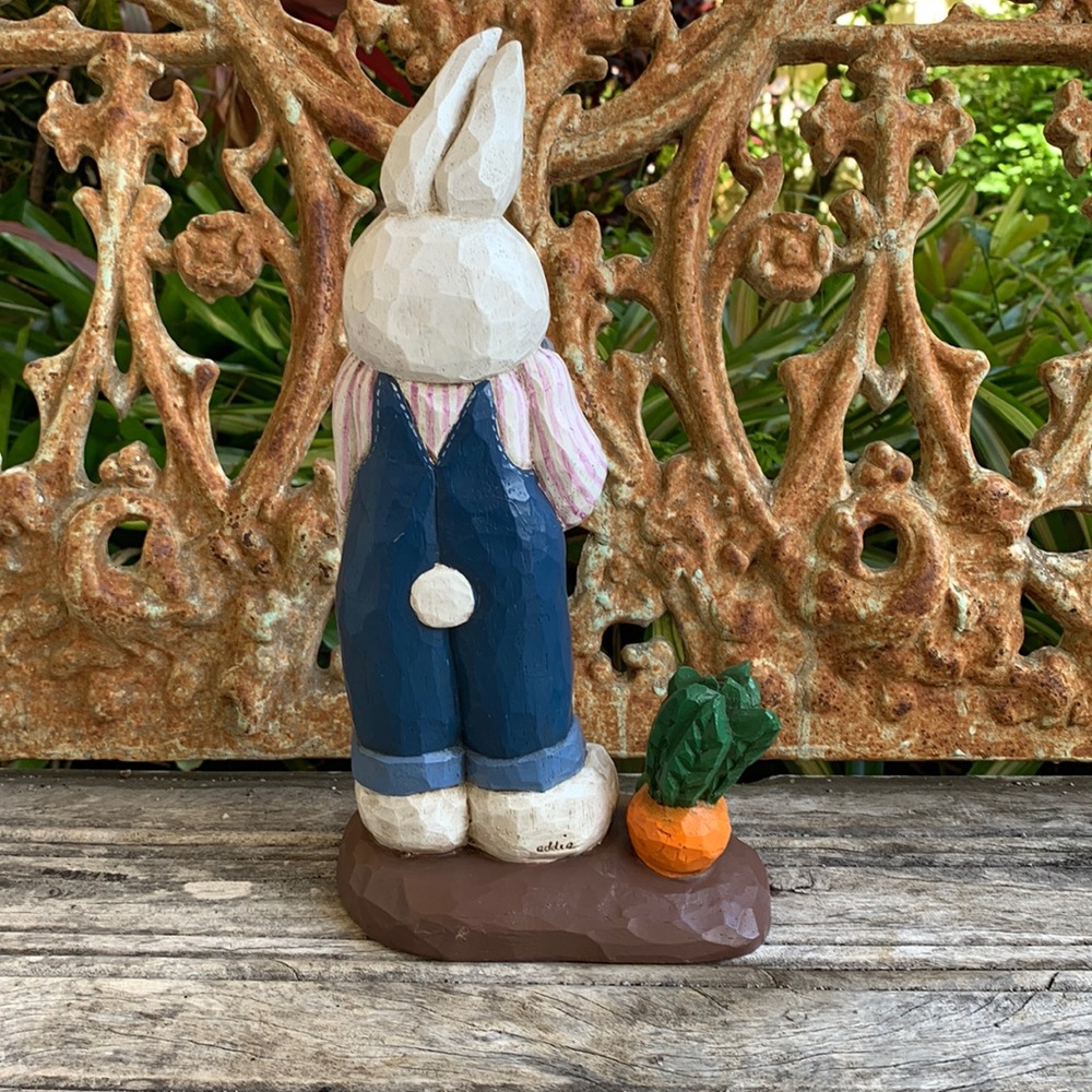 Retired Eddie Walker Gardner Rabbit - Picture 6 of 10